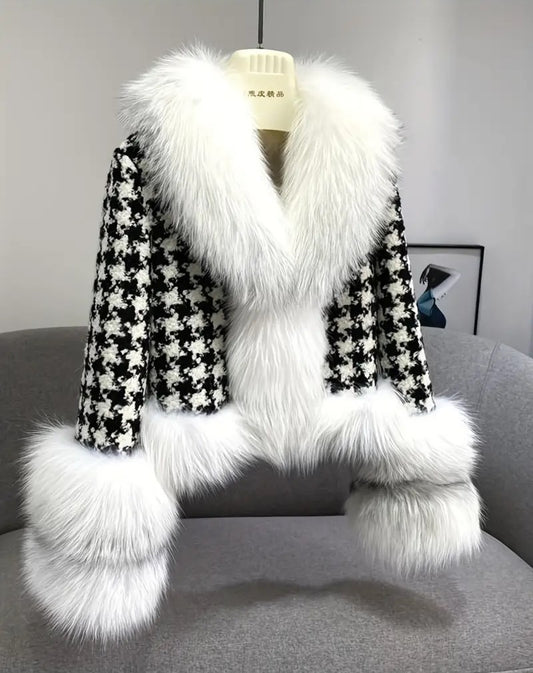 Women's Short Checked Overcoat with Faux Fur Collar Long Sleeves Loose Fit Casual Winter Jacket