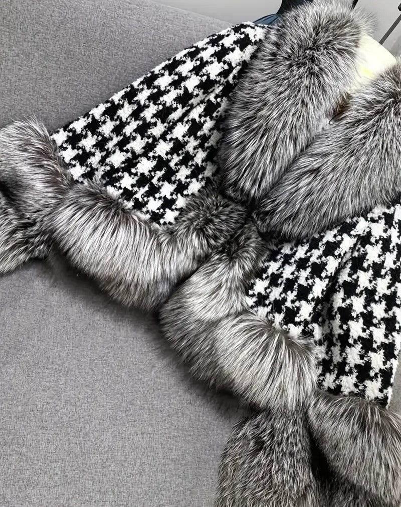 Women's Short Checked Overcoat with Faux Fur Collar Long Sleeves Loose Fit Casual Winter Jacket