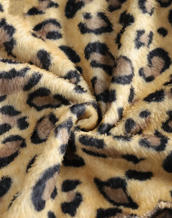 Women's Leopard Print Hooded Sweatshirt Cozy Fleece-Lined Zip-Up Pullover with Front Pockets Long Sleeves