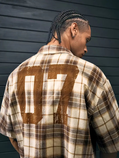 Men's Casual Short Sleeve Striped Print Shirt Loose Fit Button-Up Plaid and Solid Color Splice Design Khaki