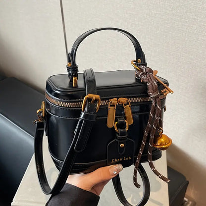 Elegant Vintage Women’s Crossbody Bag – Brown PU Leather Handbag with Bell Pendant, Adjustable Strap & Zipper Closure