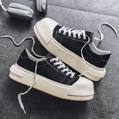 Unisex Low-Top Canvas Sneakers with Lace-Up Closure Cushioned Rubber Sole Black White Minimalist Design