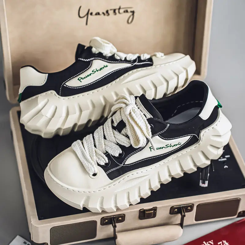 Men’s Stylish White & Black Platform Sneakers – Chunky Sole, Breathable Fabric Upper, Lace-Up Low-Top Design