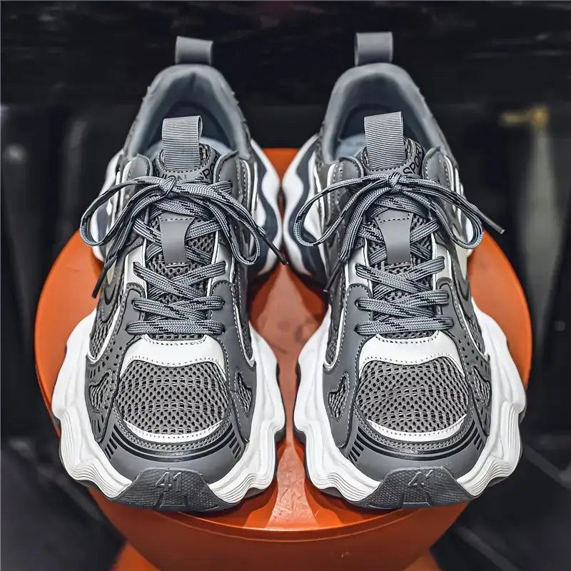 Men’s Retro Running Sneakers – Geometric Wave Sole, Breathable Mesh Upper