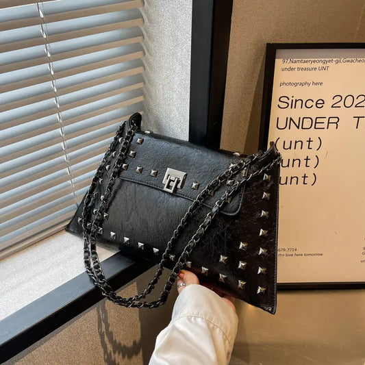 Vintage Envelope Crossbody Bag – PU Leather Shoulder Purse with Chain Strap, Rivet Details & Zipper Closure